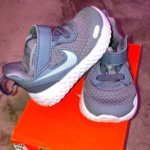 Nike 🆕🚼👟Revolution 5 Cool Grey/Dark Grey/Pure Platinum" Toddler Kids' Shoe 2C